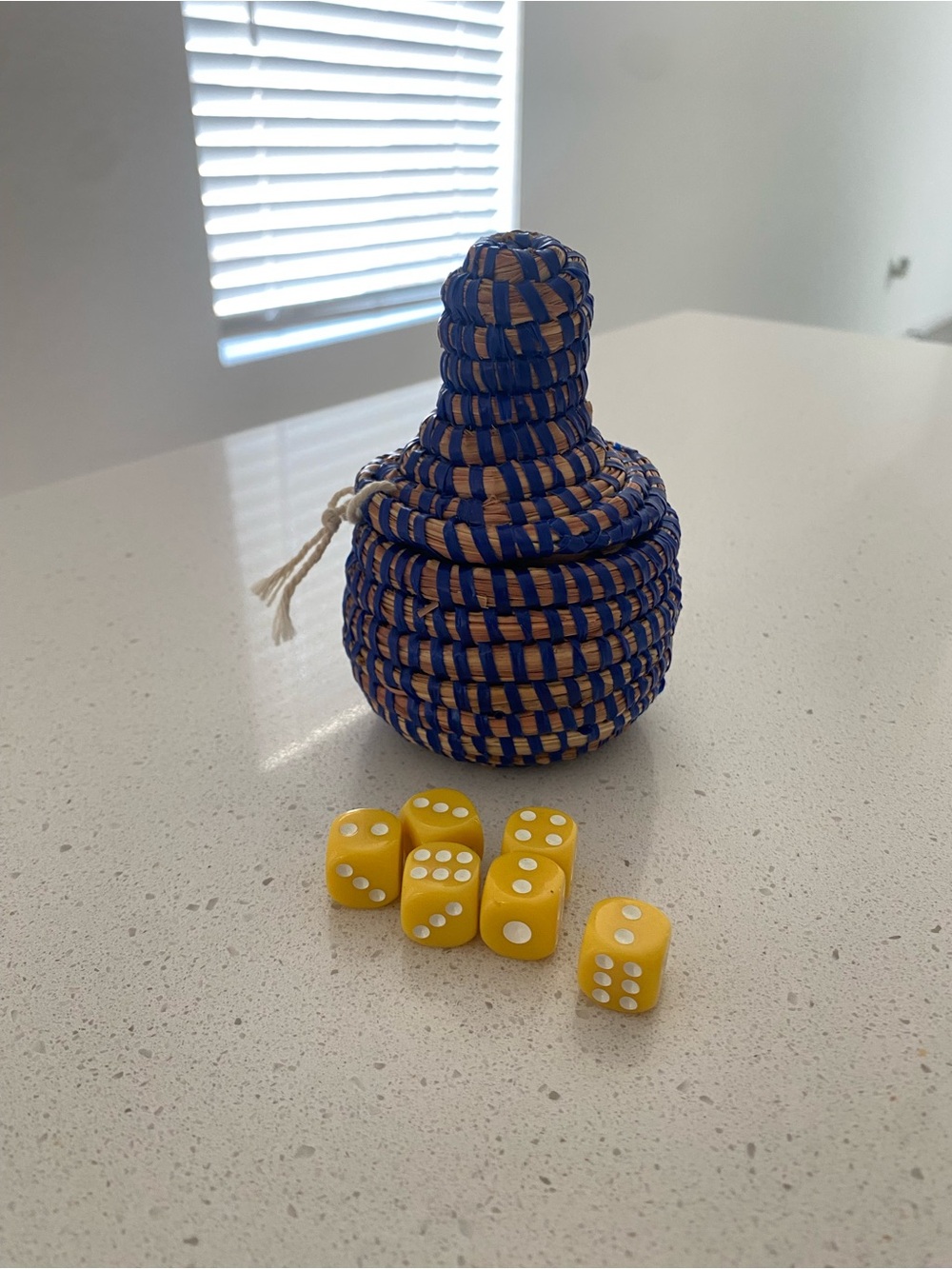 Small Senegalese basket: hand-woven decorative pot